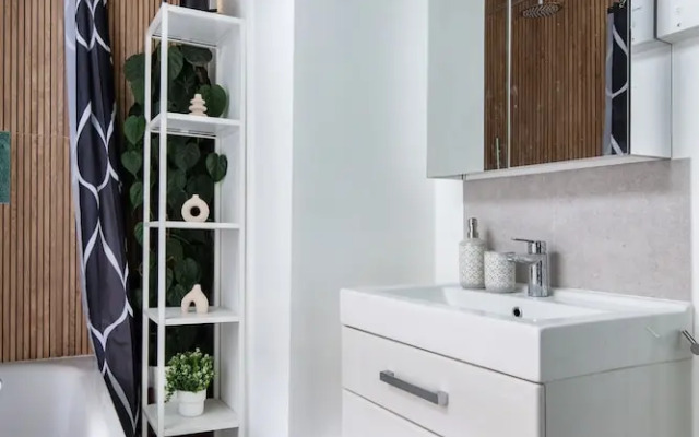 Cozy 2BR Near Notting Hill & Hyde Park