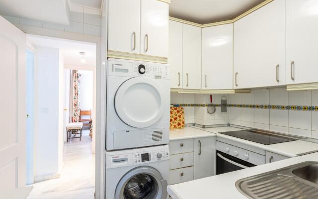 Lunamar 82 Apartment by GHR Rentals