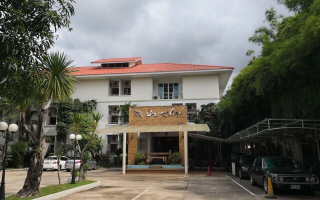 Baan Worachan Hotel