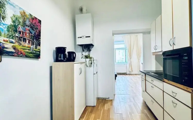 Modern Studio Close to Stadthalle