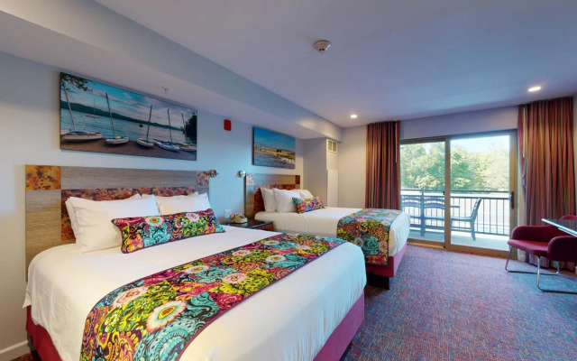 Surfside On The Lake