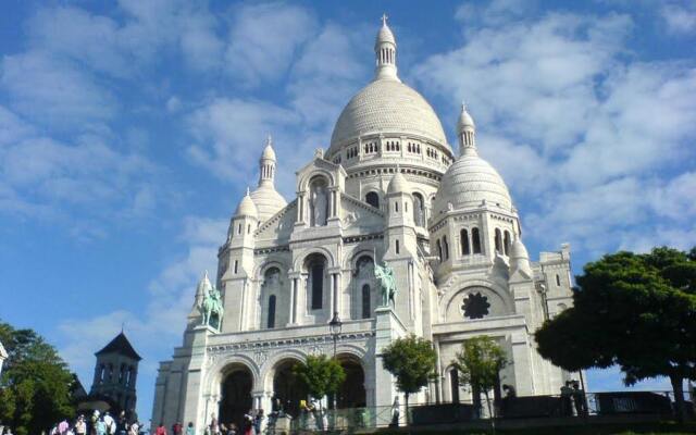 Constance - Paris Montmartre