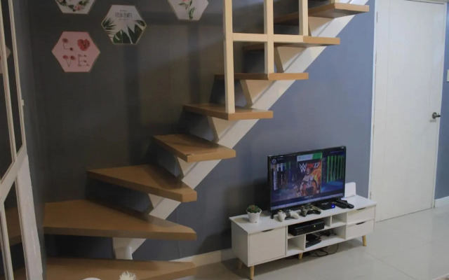 A2J BGC Luxury 2BR Loft Near Burgos Circle, Malls