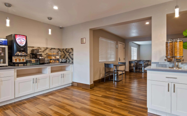 Best Western Plus Ontario Airport & Convention Center