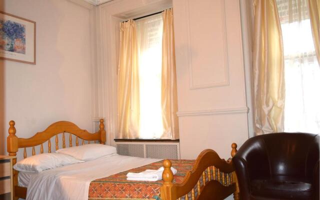 Ventures Hotel