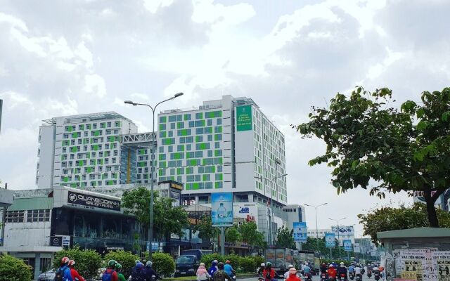 Republic Plaza Apartment