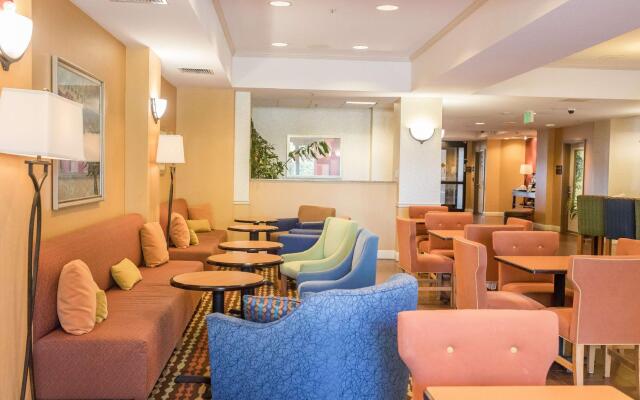 Hampton Inn & Suites Lathrop