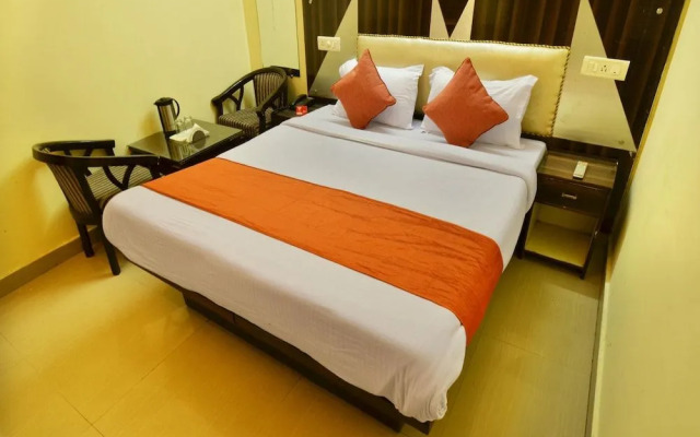 OYO 8073 Grand Residency