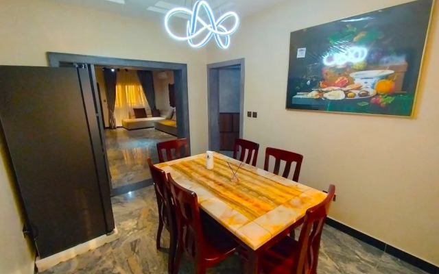 Exclusive Sweet Green Rendezvous Hotel