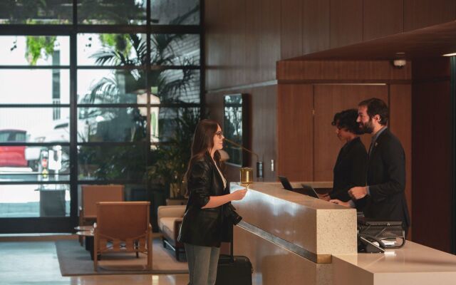 The Hollywood Grande, Autograph Collection