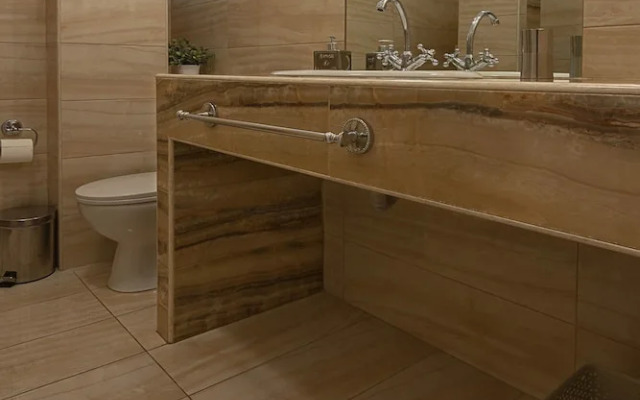 Parthenon Stones apt in Koukaki area