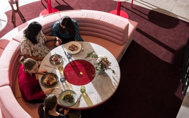 Hotel Indigo Adelaide Markets by IHG
