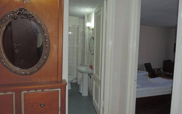 Tetriani Guesthouse
