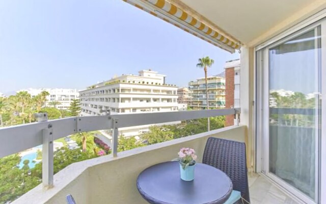 Marbella Beach Centre 2 bedrooms Segovia D