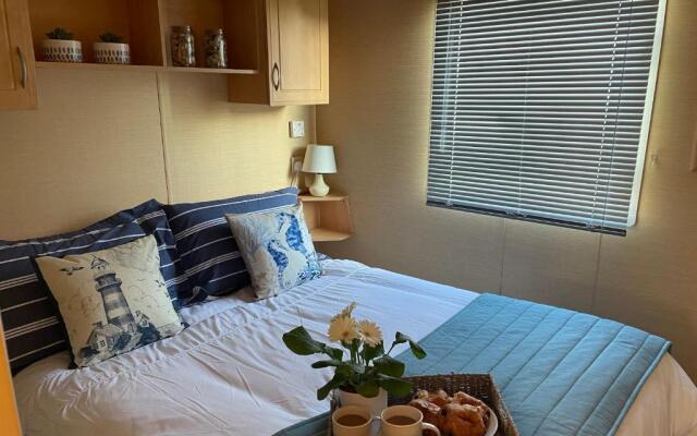 Escape Rio1 Caravan Seasalter Beach Outdoor Pool