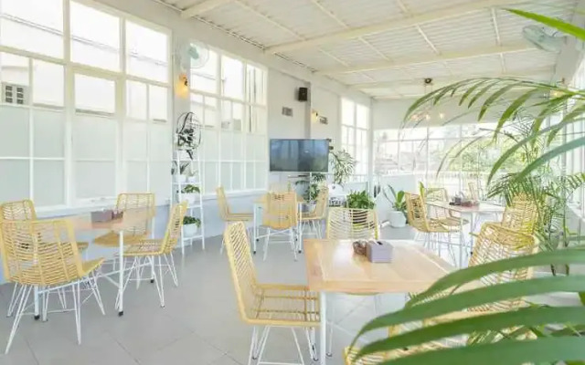 RedDoorz Plus near Malang Airport