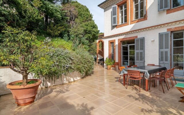 Premium Holiday Home in Cannes la Bocca With Swimming Pool