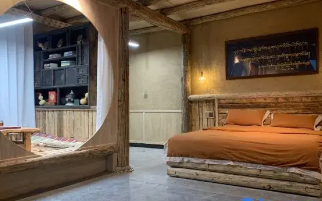 Xiaheshan Ancient Homestay (Cultural Plaza)