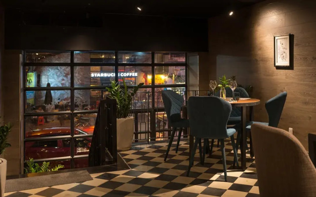 C Central Hotel