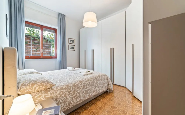 Vietri sul Mare Roomy Flat with Parking