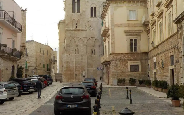 Piazza Duomo - Medieval Puglia's House