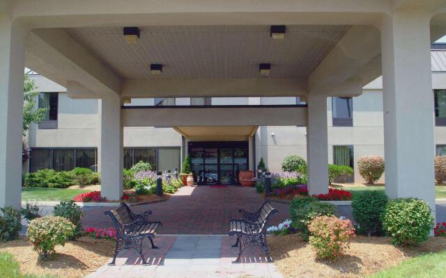 Hampton Inn Columbus-South