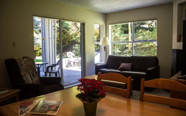 Wildwood Lodge by Peak to Green Accommodations