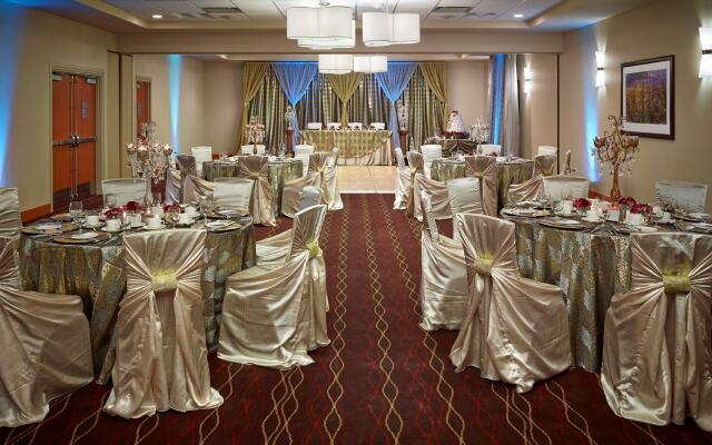 DoubleTree by Hilton Hotel West Edmonton