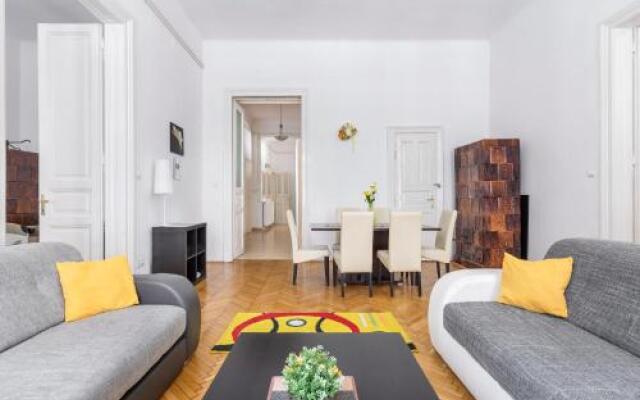 Izabella Home 2 Budapest