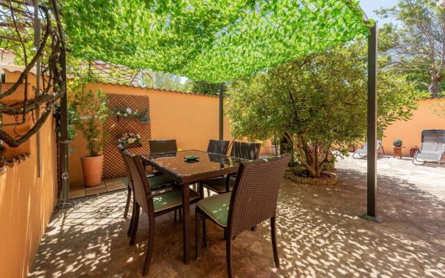 Awesome Home in Vrsi With 2 Bedrooms and Wifi