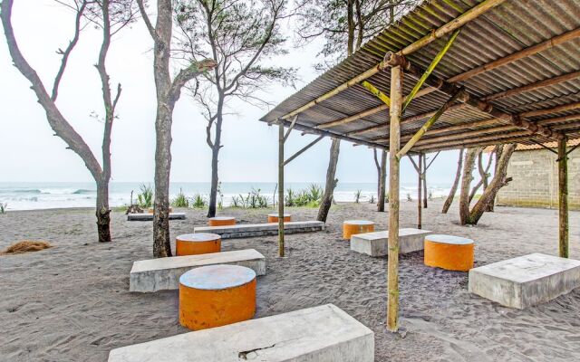 SPOT ON 92220 Sari Laut