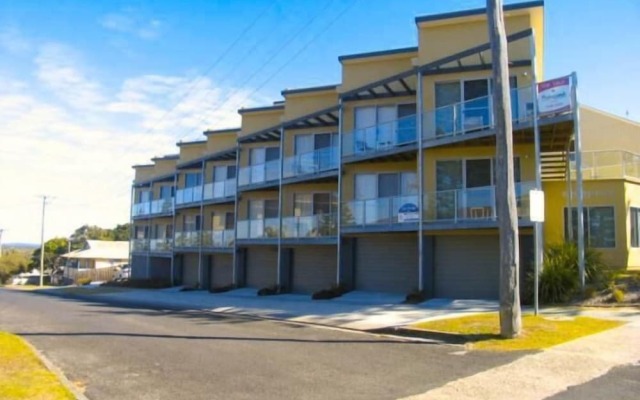 Seaspray Apartments