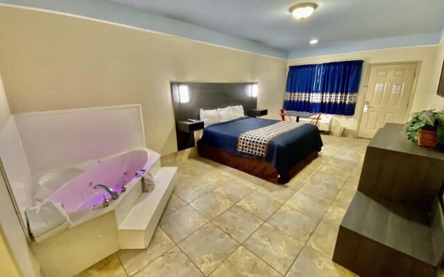 Texas Inn and Suites McAllen at La Plaza Mall and Airport