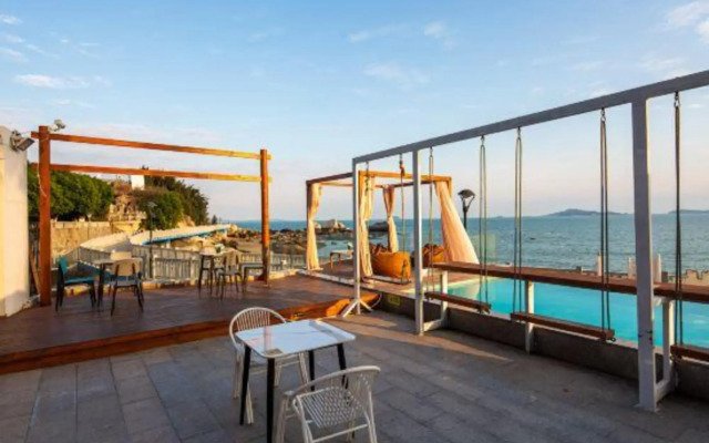 Warmness Hotel