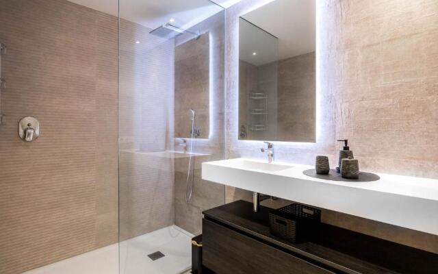 AL-1514 - 3 bedrooms Apartment