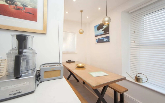 Modern and Chic 2 Bedroom in Bristol