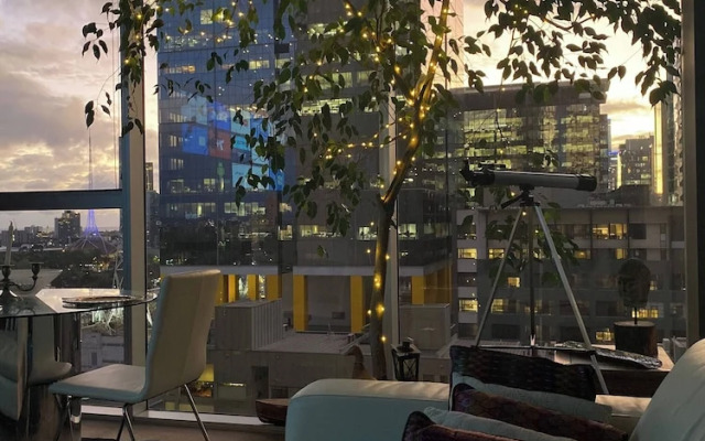 Luxurious Melbourne Apartment With City Views