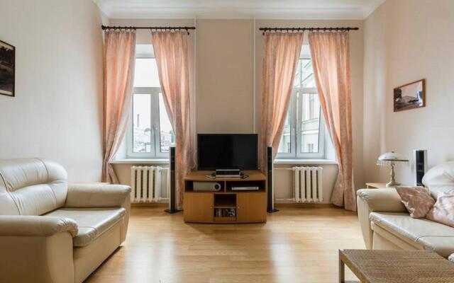 Apartment Fontanki 77