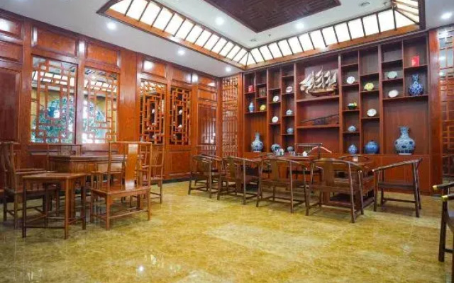 Days Hotel by Wyndham Yanshan Transport Terminal