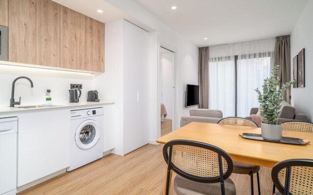 Limehome Barcelona Plaça Pirineus