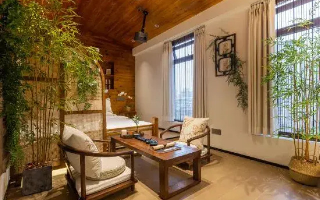 Unimore·Crafted Homestay (Chongqing)