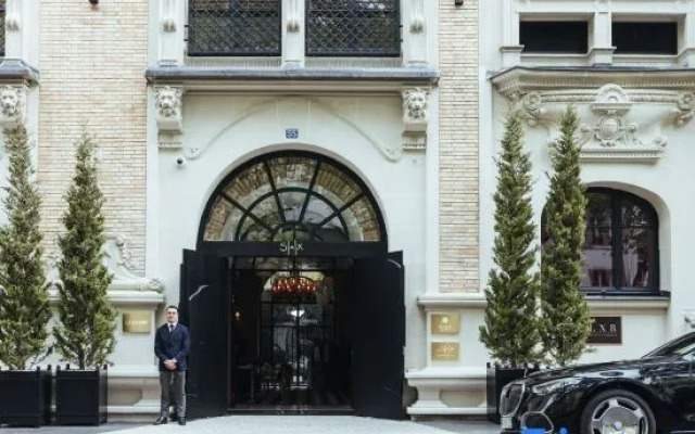 Sax Paris, LXR Hotels & Resorts