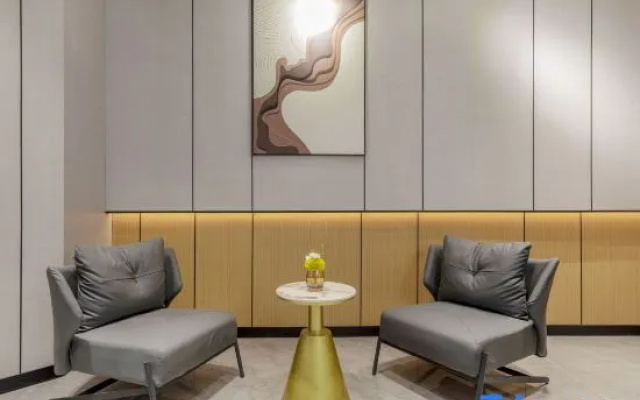 Yimi Hotel (Haizhu Square Subway Station Yide Road Branch)