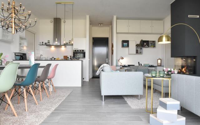 Pleasant Villa in Harderwijk with Fenced Garden and Jetty