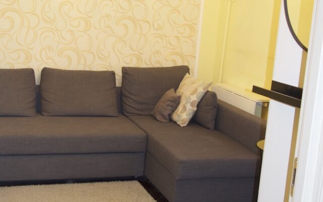 LUXKV Apartment on Sevastopolskiy 7
