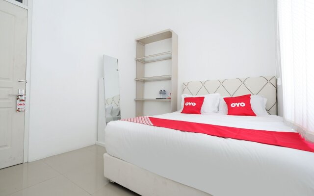 Griya Rw Family Guest House by OYO