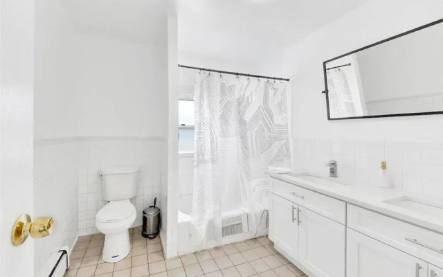 Luxury 5 BR Home Free Parking