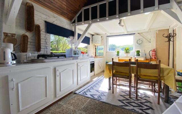 Le Petit Chateau De Sainte Colombe