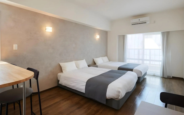 New Normal Hotel in NAMINOUE – Guest Rooms – Naha