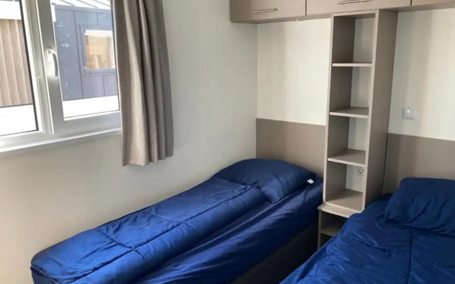 Modern Chalet With Combi Microwave Near Efteling